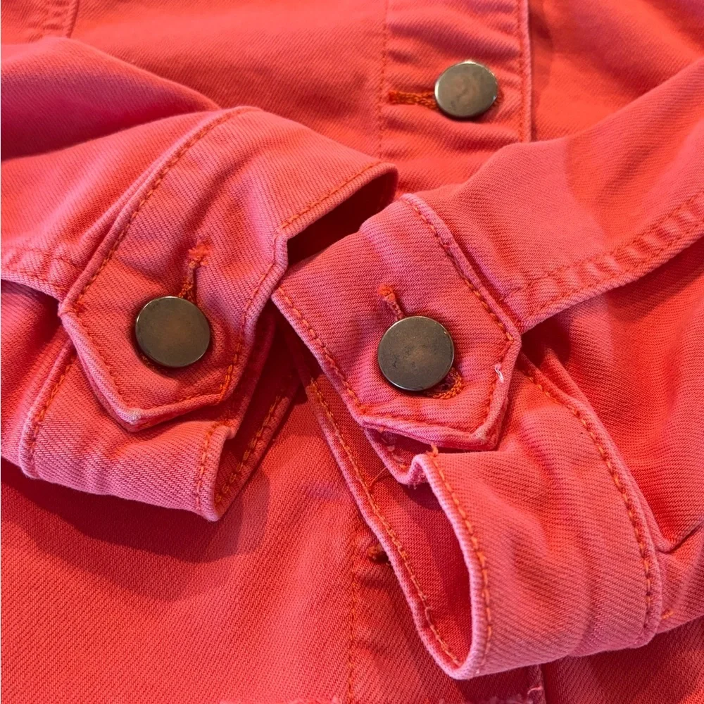 KUT women’s twill colored denim jacket. - Picture 10 of 16